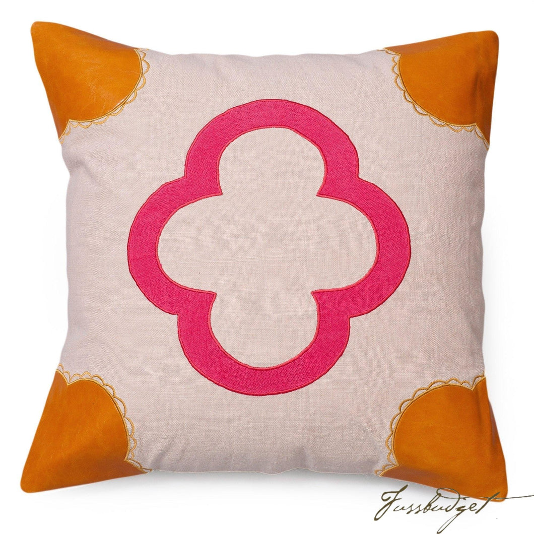 Emily Pillow-Fussbudget.com