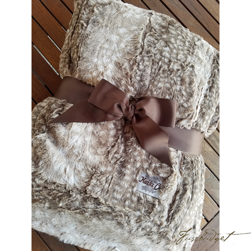 FAWN MOCHA COUTURE THROW